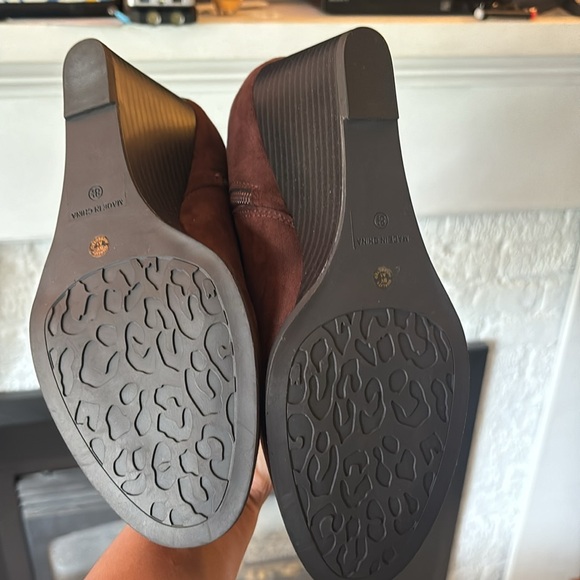 NWT Women’s Brown Wedged Boots - Picture 4 of 5